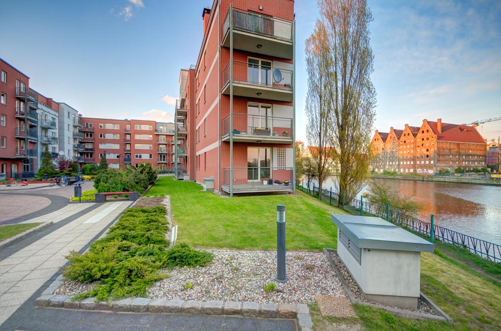 Dom & House - Apartamenty Kamienice Nad Motlawa Gdańsk Rum bild